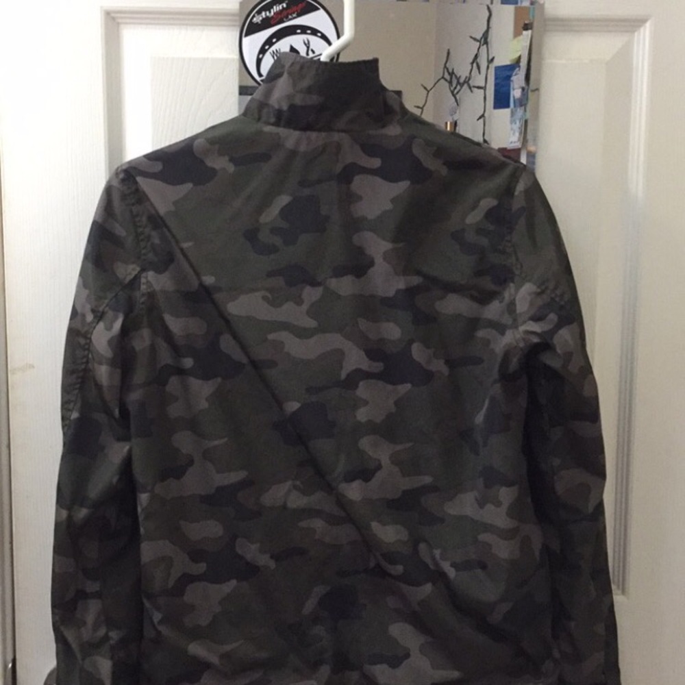Camo Windbreaker - Picture 3 of 5